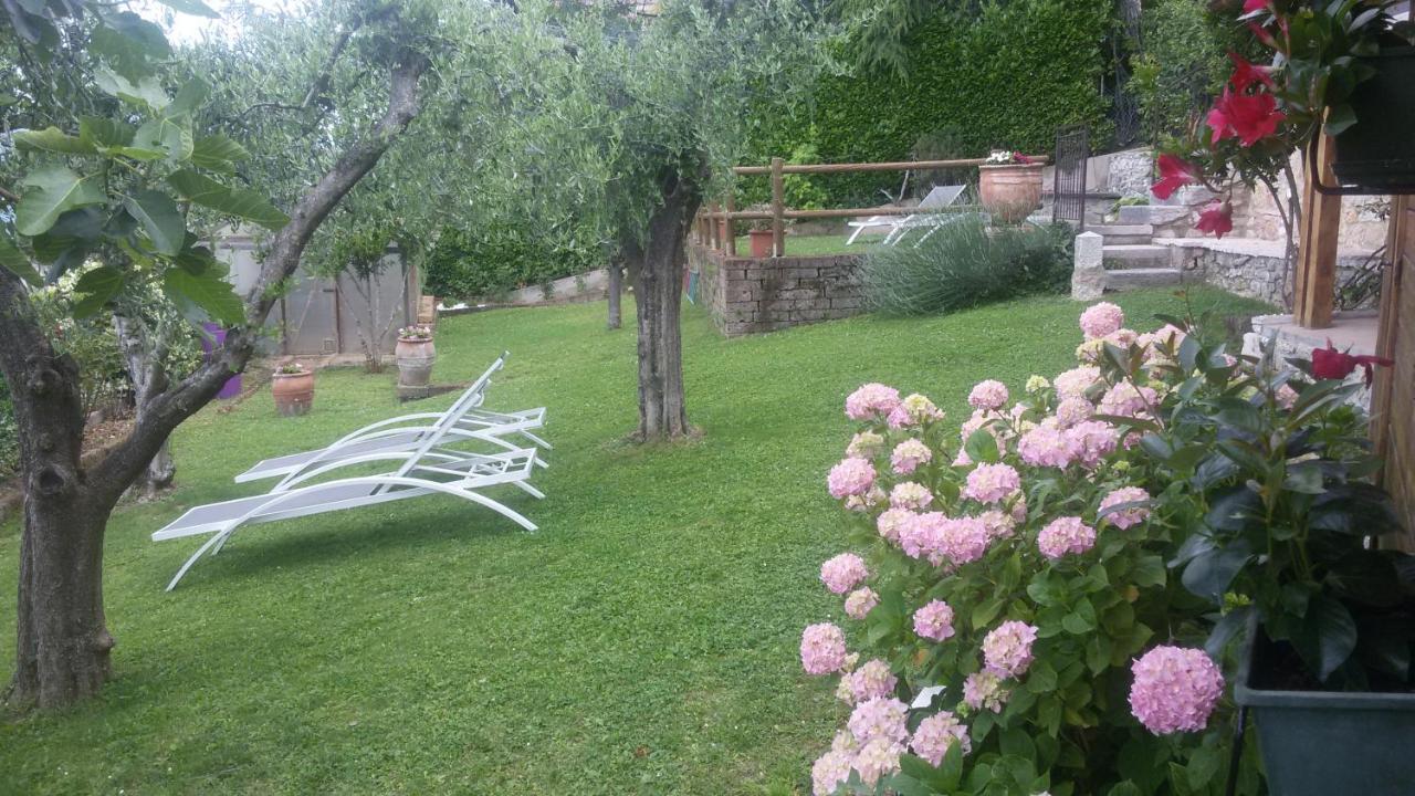 سان زينو دي مونتانا B&B Da Paolo Con Vista Lago Di Garda المظهر الخارجي الصورة