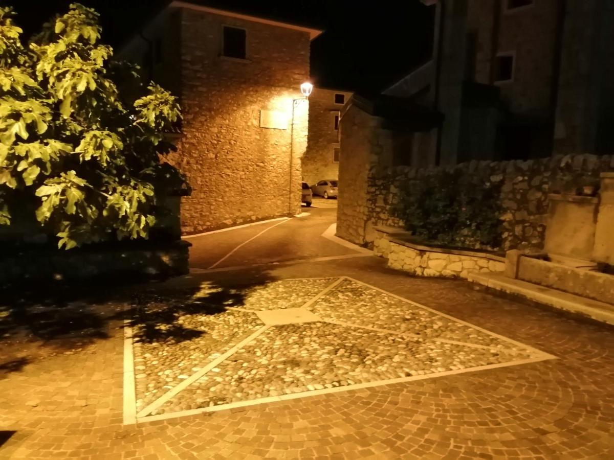 سان زينو دي مونتانا B&B Da Paolo Con Vista Lago Di Garda المظهر الخارجي الصورة