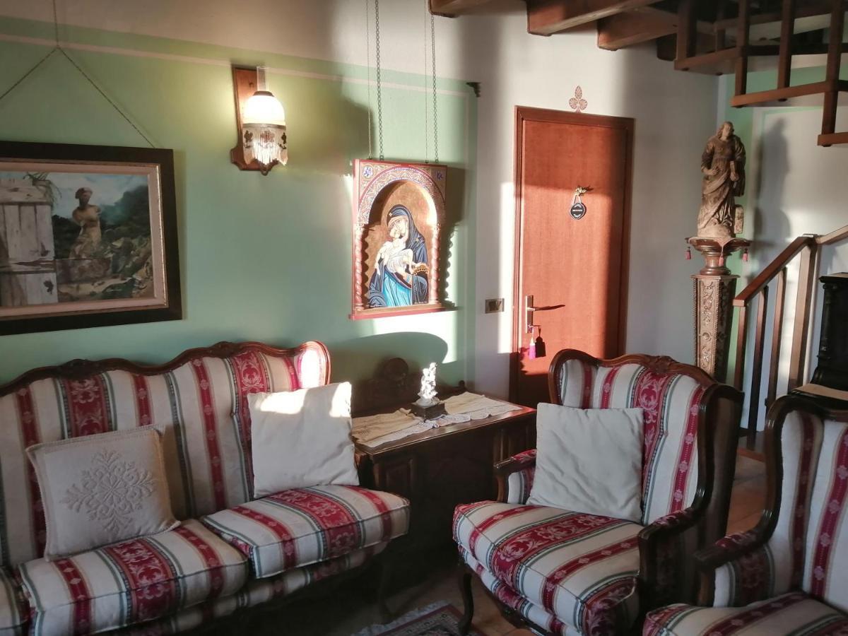 سان زينو دي مونتانا B&B Da Paolo Con Vista Lago Di Garda المظهر الخارجي الصورة