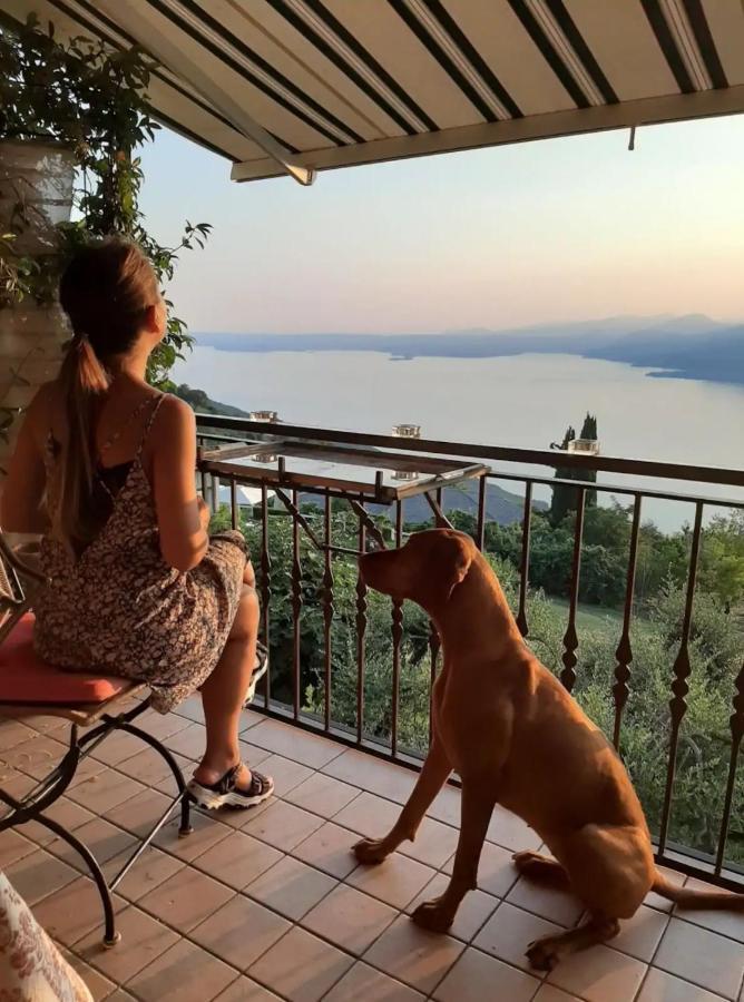 سان زينو دي مونتانا B&B Da Paolo Con Vista Lago Di Garda المظهر الخارجي الصورة